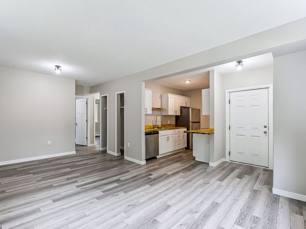 9275 Brookside Drive, Unit H, Whitmore Lake, MI 48189