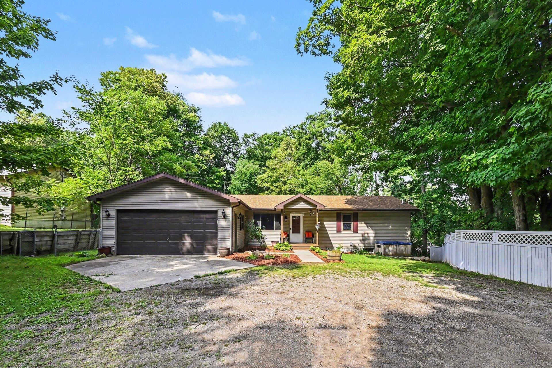 547 S Canal Street, Eaton Rapids, MI 48827 Main Photo