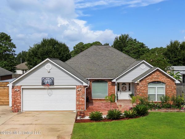 3417 N 11th Street, Ocean Springs, MS 39564