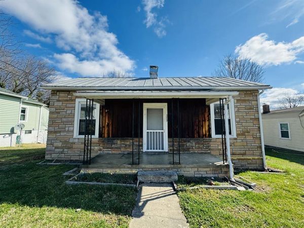 113 Schoolfield DR , Danville, VA 24541