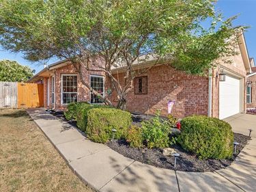 6509 Regina Drive, Fort Worth, TX 76131