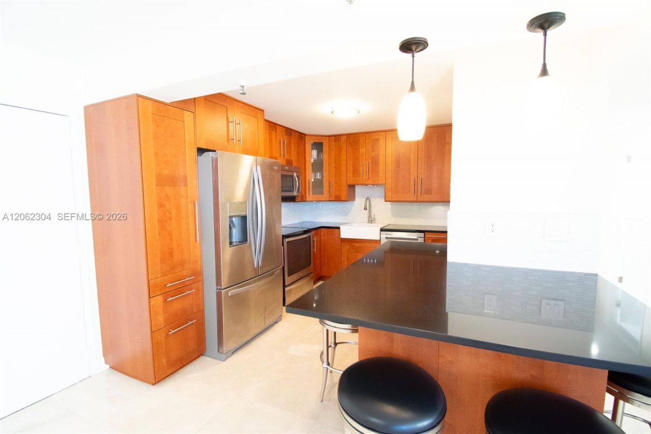 1623 Collins Ave , Unit 215, Miami Beach, FL 33139 Photo