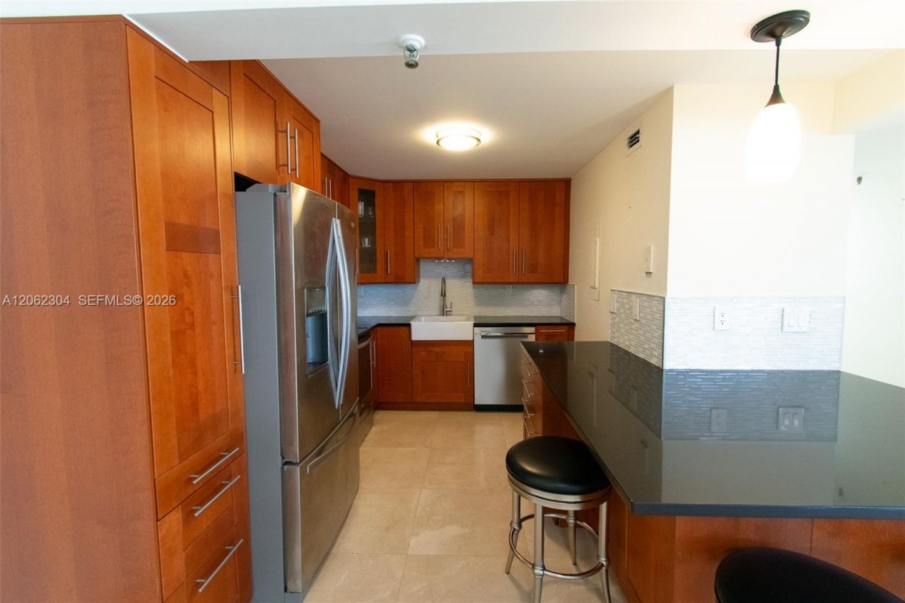 1623 Collins Ave , Unit 215, Miami Beach, FL 33139 Photo