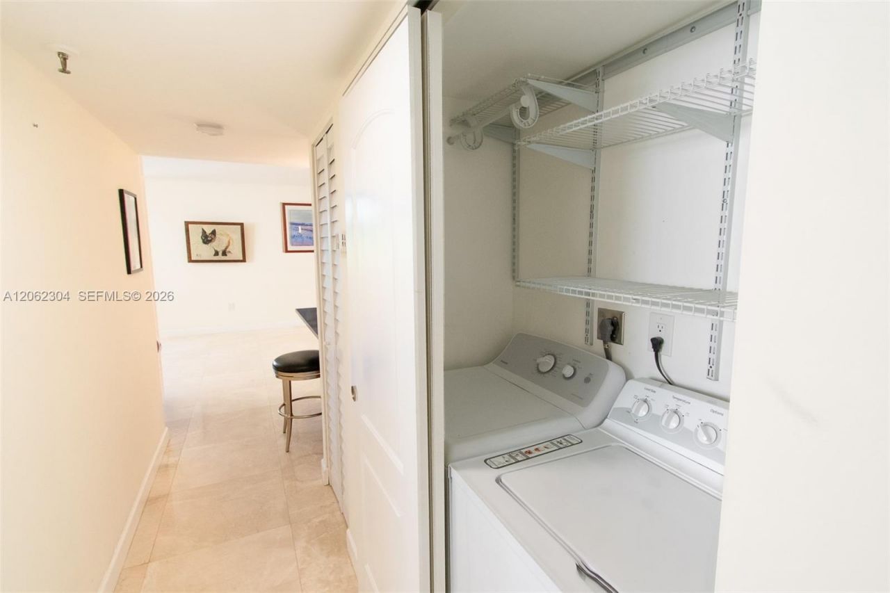 1623 Collins Ave , Unit 215, Miami Beach, FL 33139 Photo