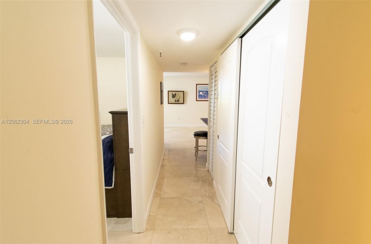 1623 Collins Ave , Unit 215, Miami Beach, FL 33139 Photo