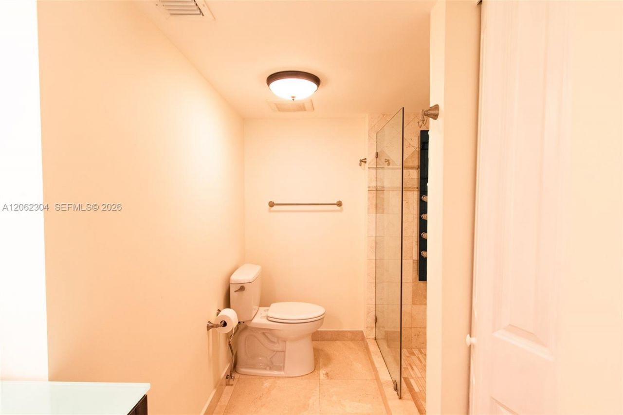 1623 Collins Ave , Unit 215, Miami Beach, FL 33139 Photo