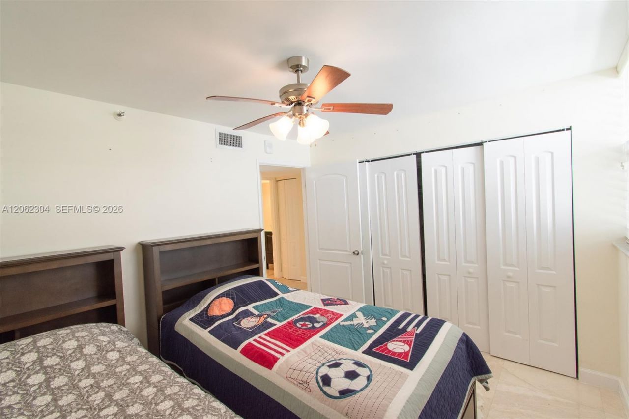 1623 Collins Ave , Unit 215, Miami Beach, FL 33139 Photo