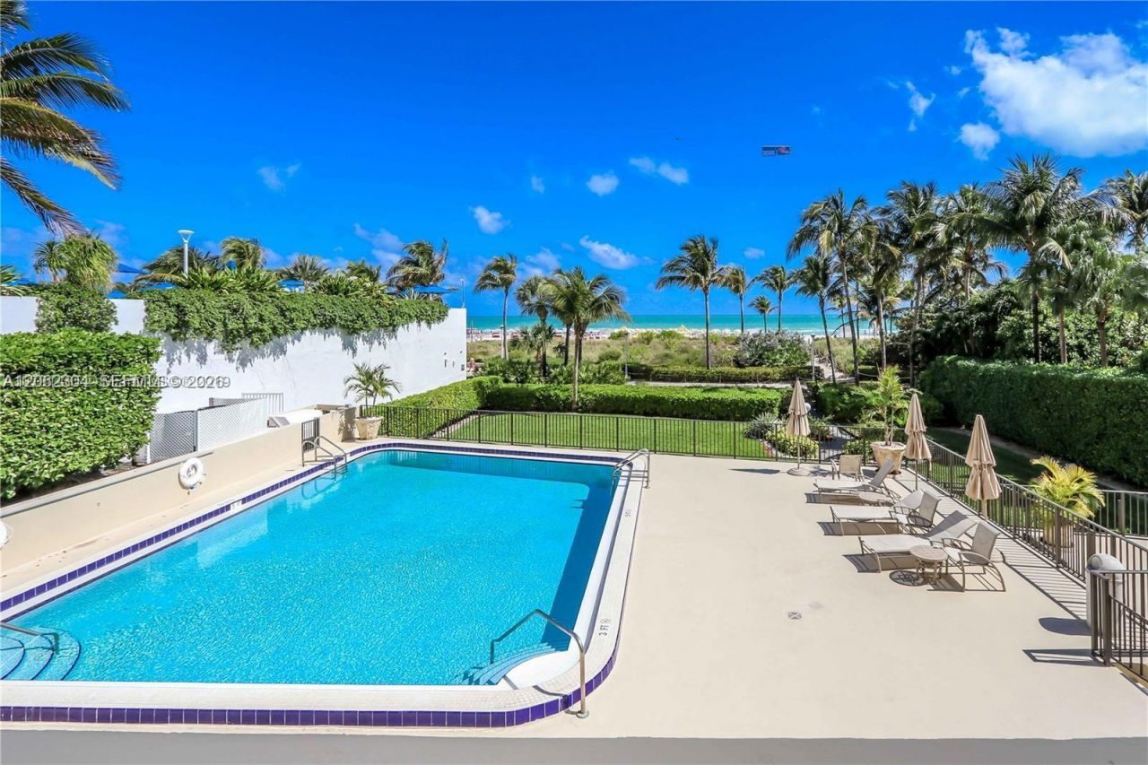 1623 Collins Ave , Unit 215, Miami Beach, FL 33139 Photo