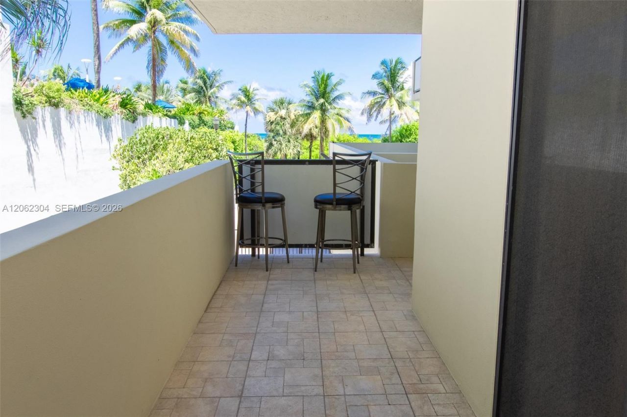 1623 Collins Ave , Unit 215, Miami Beach, FL 33139 Photo