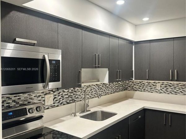 9449 SW 76th St , Unit T5, Miami, FL 33173