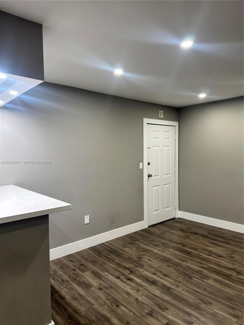 9449 SW 76th St, Unit T5, Miami, FL 33173 Photo