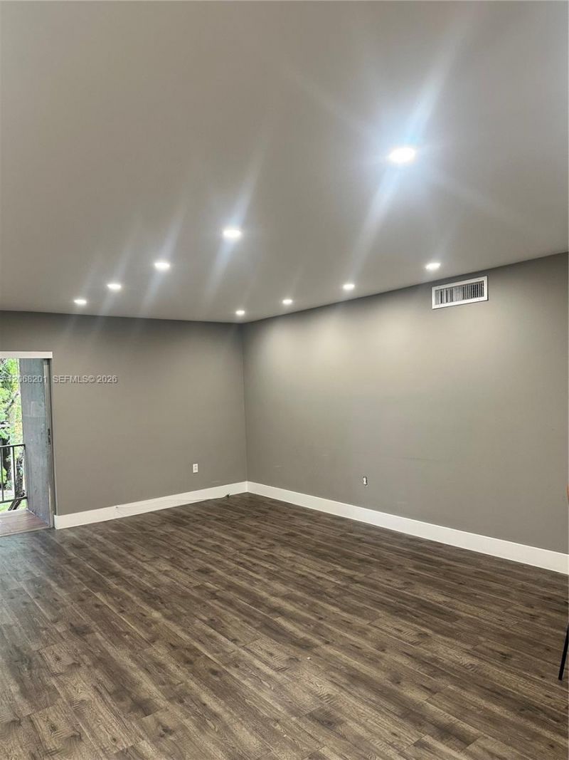 9449 SW 76th St, Unit T5, Miami, FL 33173 Photo