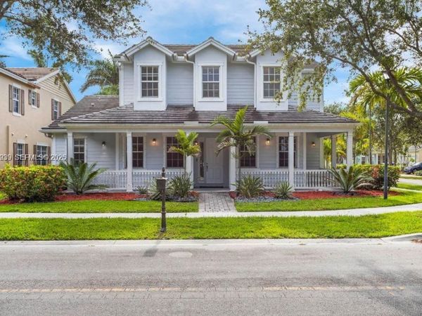4762 Lakeside Ter , Davie, FL 33314