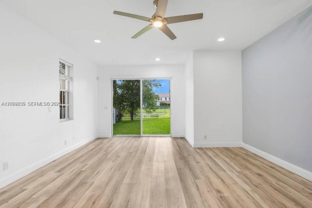 4762 Lakeside Ter, Davie, FL 33314 Photo
