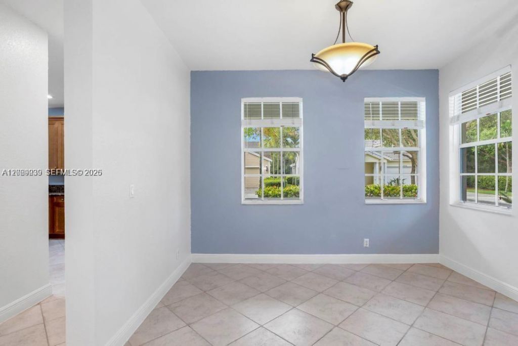 4762 Lakeside Ter, Davie, FL 33314 Photo