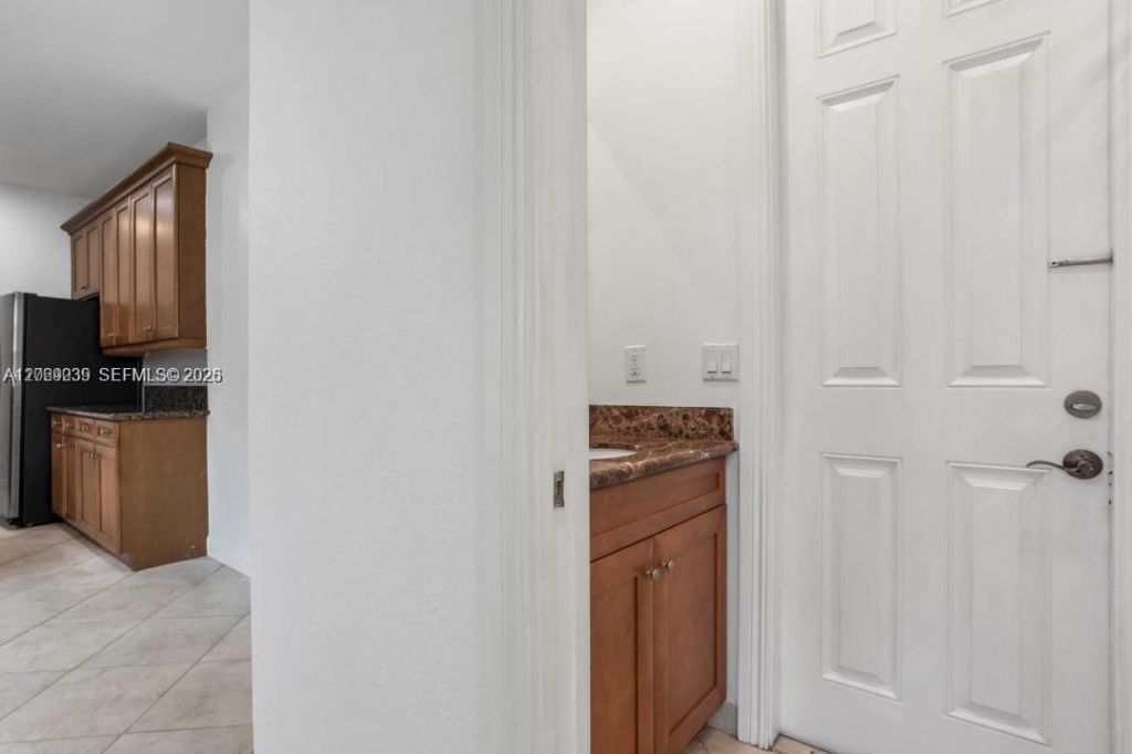4762 Lakeside Ter, Davie, FL 33314 Photo