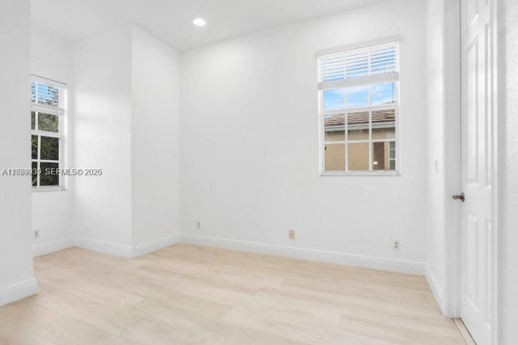 4762 Lakeside Ter, Davie, FL 33314 Photo