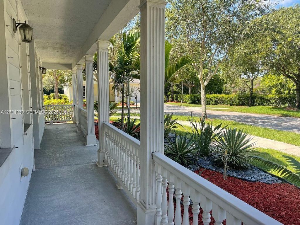 4762 Lakeside Ter, Davie, FL 33314 Photo