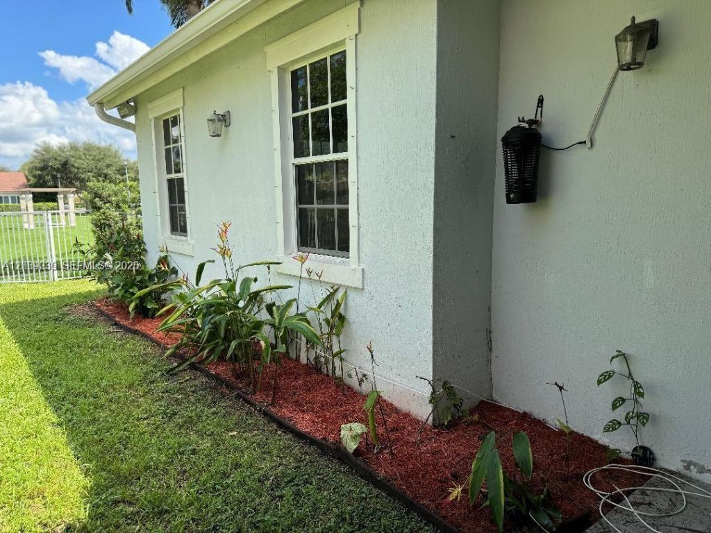 4762 Lakeside Ter, Davie, FL 33314 Photo