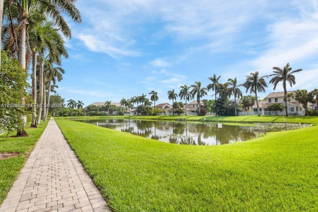 4762 Lakeside Ter, Davie, FL 33314 Photo