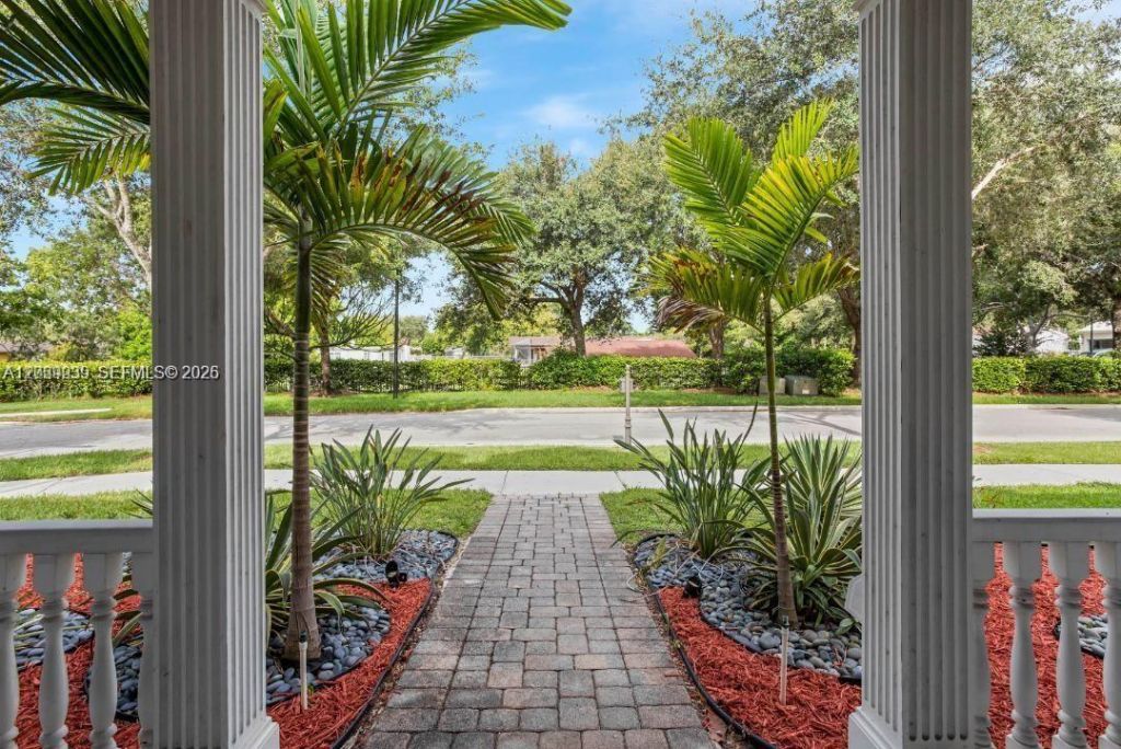 4762 Lakeside Ter, Davie, FL 33314 Photo