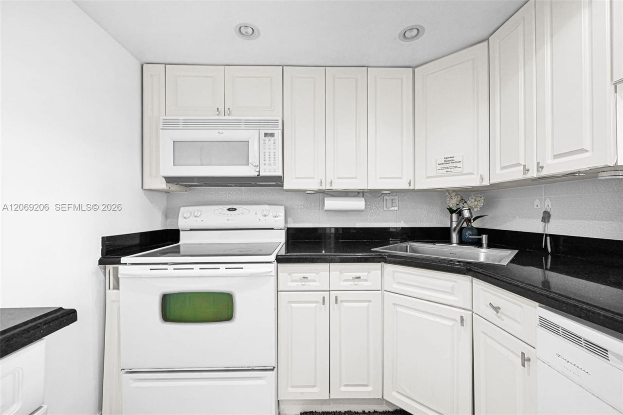 2100 Sans Souci Blvd , Unit A509, North Miami, FL 33181 Photo