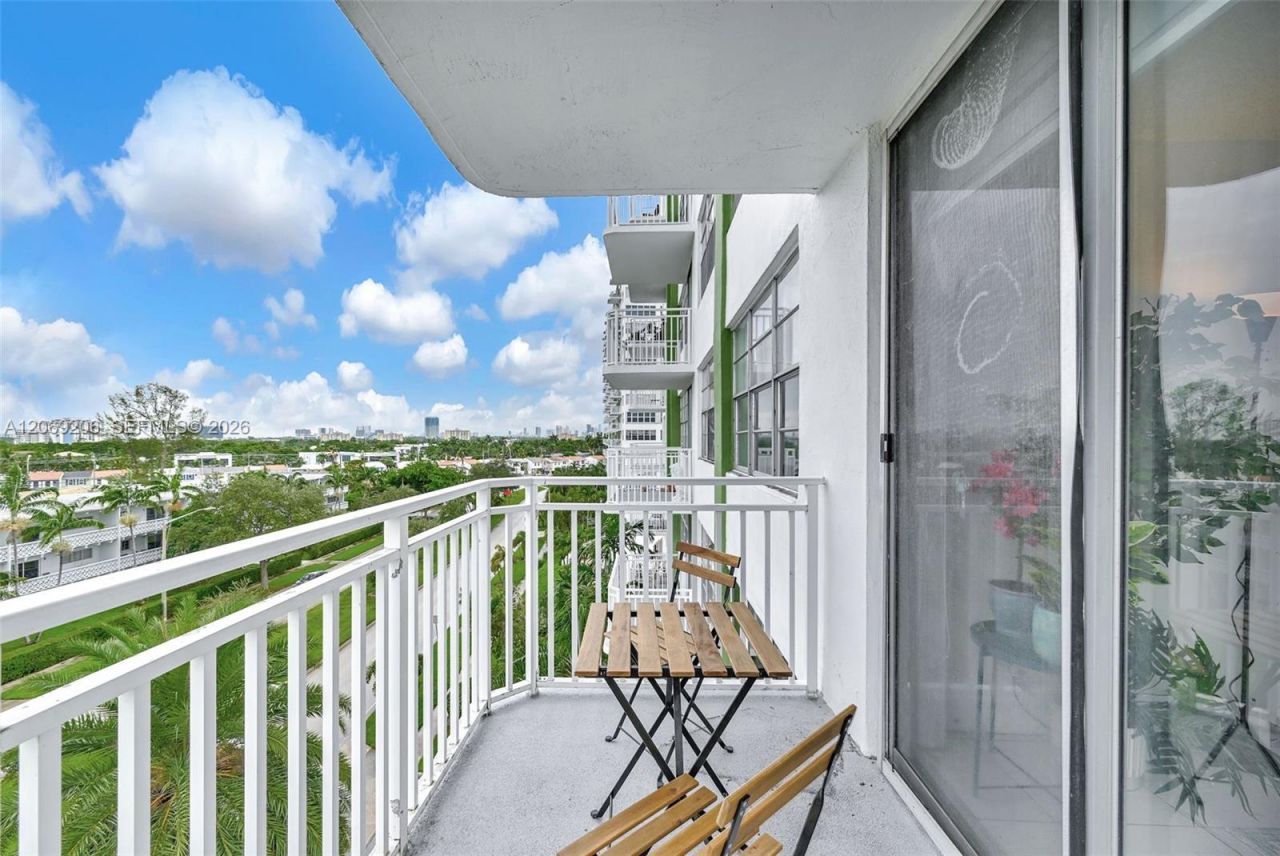 2100 Sans Souci Blvd , Unit A509, North Miami, FL 33181 Photo