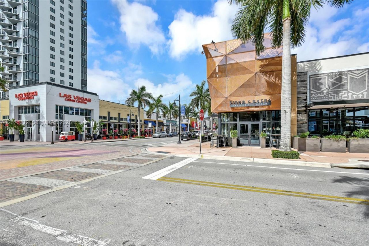 5300 Paseo Blvd , Unit 1410, Doral, FL 33166 Photo