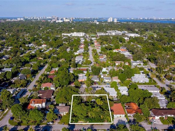 10901 NE 3rd Ave , Miami, FL 33161