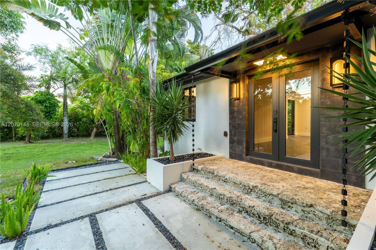 10901 NE 3rd Ave , Miami, FL 33161 Photo