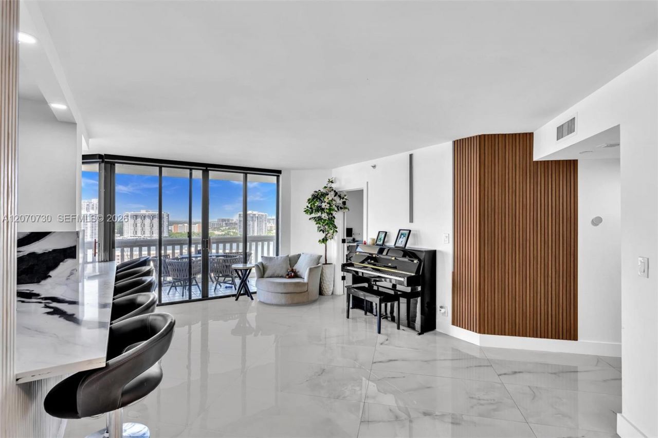 1000 W Island Blvd, Unit 1710, Aventura, FL 33160 Photo
