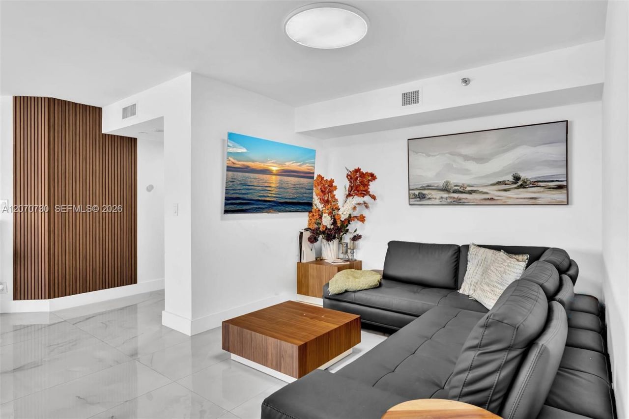 1000 W Island Blvd, Unit 1710, Aventura, FL 33160 Photo
