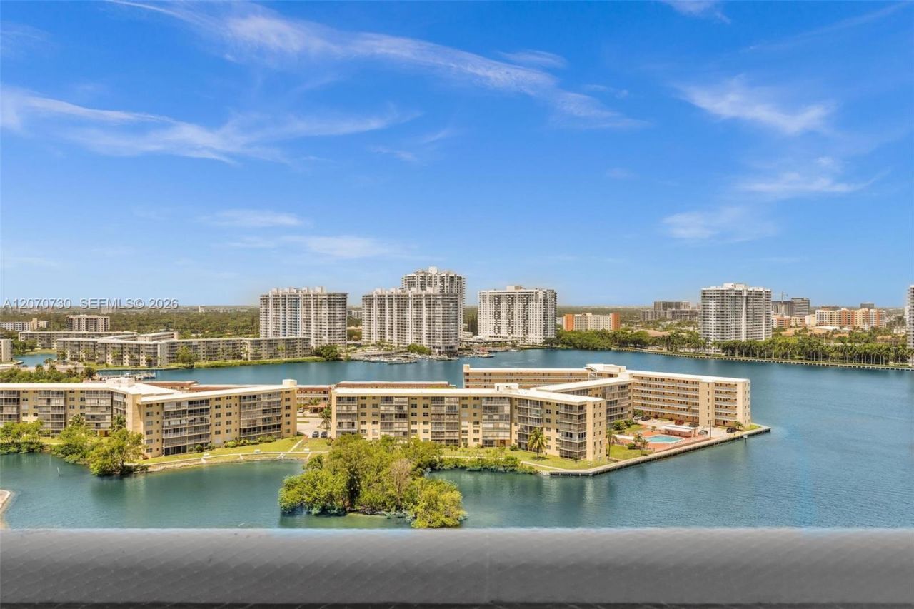 1000 W Island Blvd, Unit 1710, Aventura, FL 33160 Photo