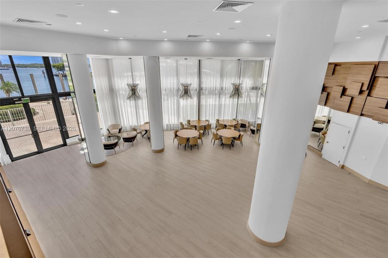 1000 W Island Blvd, Unit 1710, Aventura, FL 33160 Photo