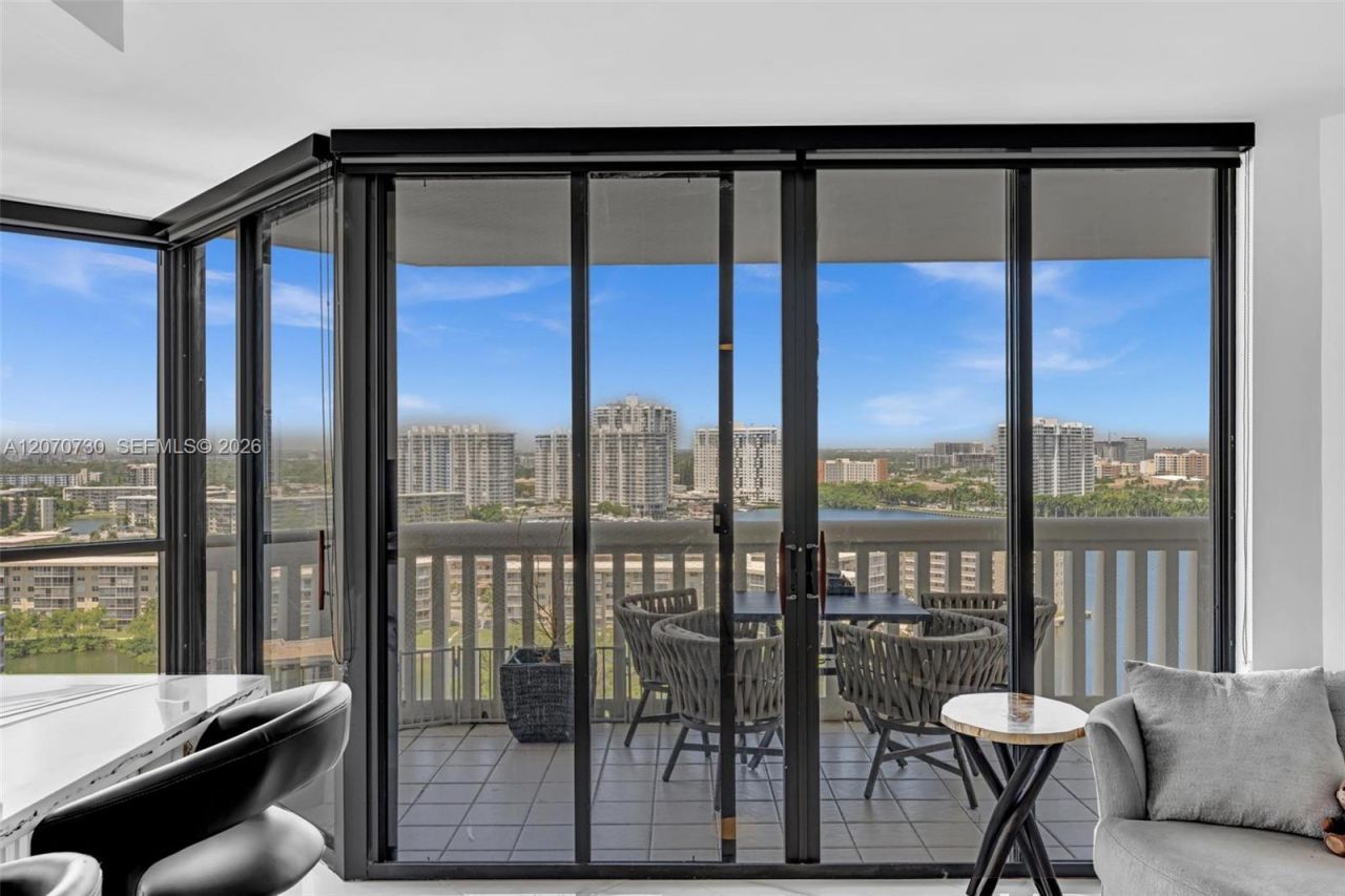 1000 W Island Blvd, Unit 1710, Aventura, FL 33160 Photo