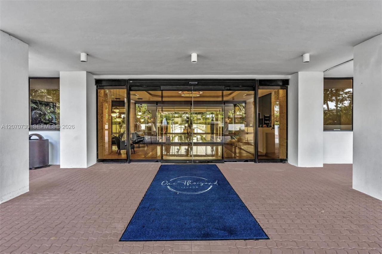 1000 W Island Blvd, Unit 1710, Aventura, FL 33160 Photo