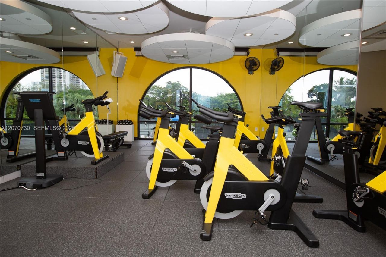 1000 W Island Blvd, Unit 1710, Aventura, FL 33160 Photo