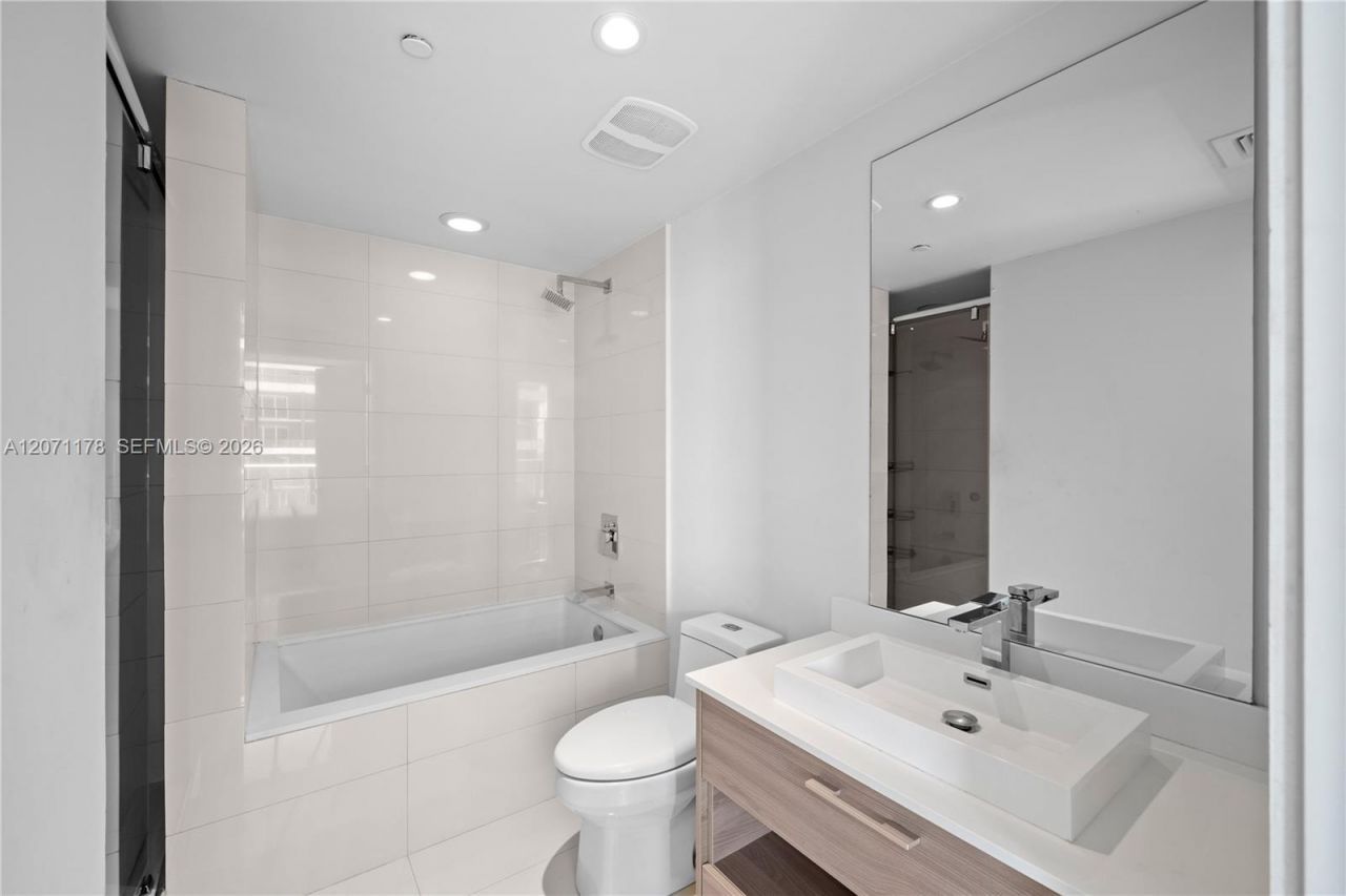 1300 S Miami Ave, Unit 3709, Miami, FL 33130 Photo