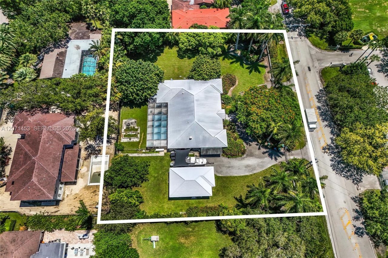 5455 SW 88th St , Miami, FL 33165 Photo