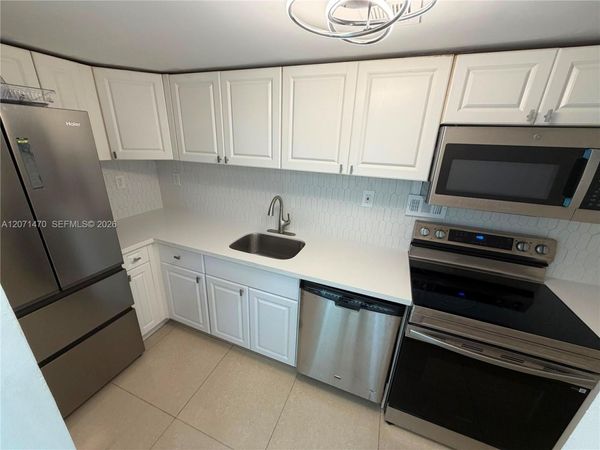 1000 West Ave , Unit 330, Miami Beach, FL 33139