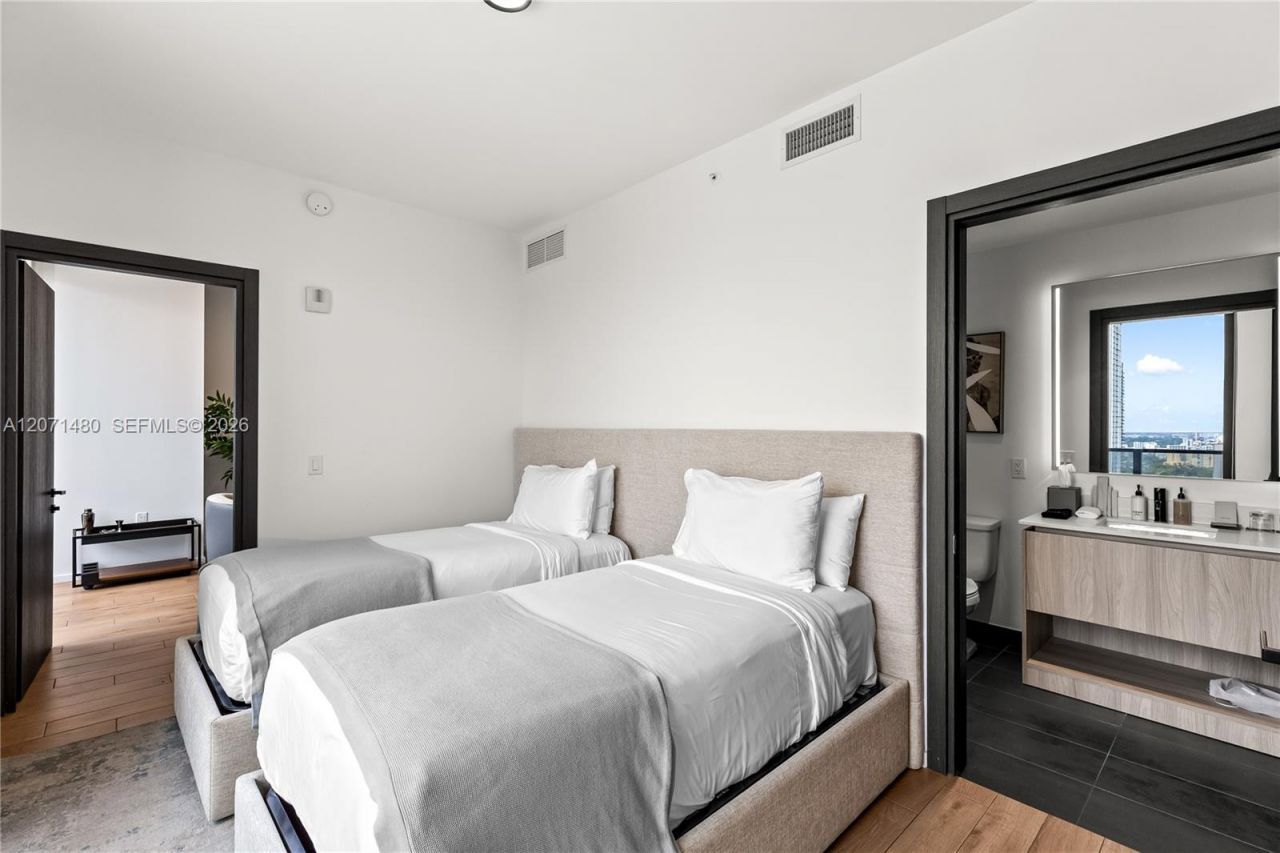 398 NE 5th St , Unit 2118, Miami, FL 33132 Photo