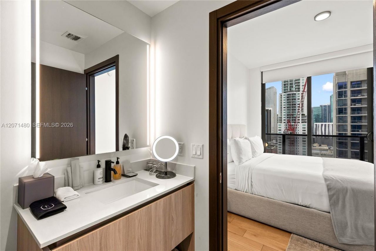 398 NE 5th St , Unit 2118, Miami, FL 33132 Photo