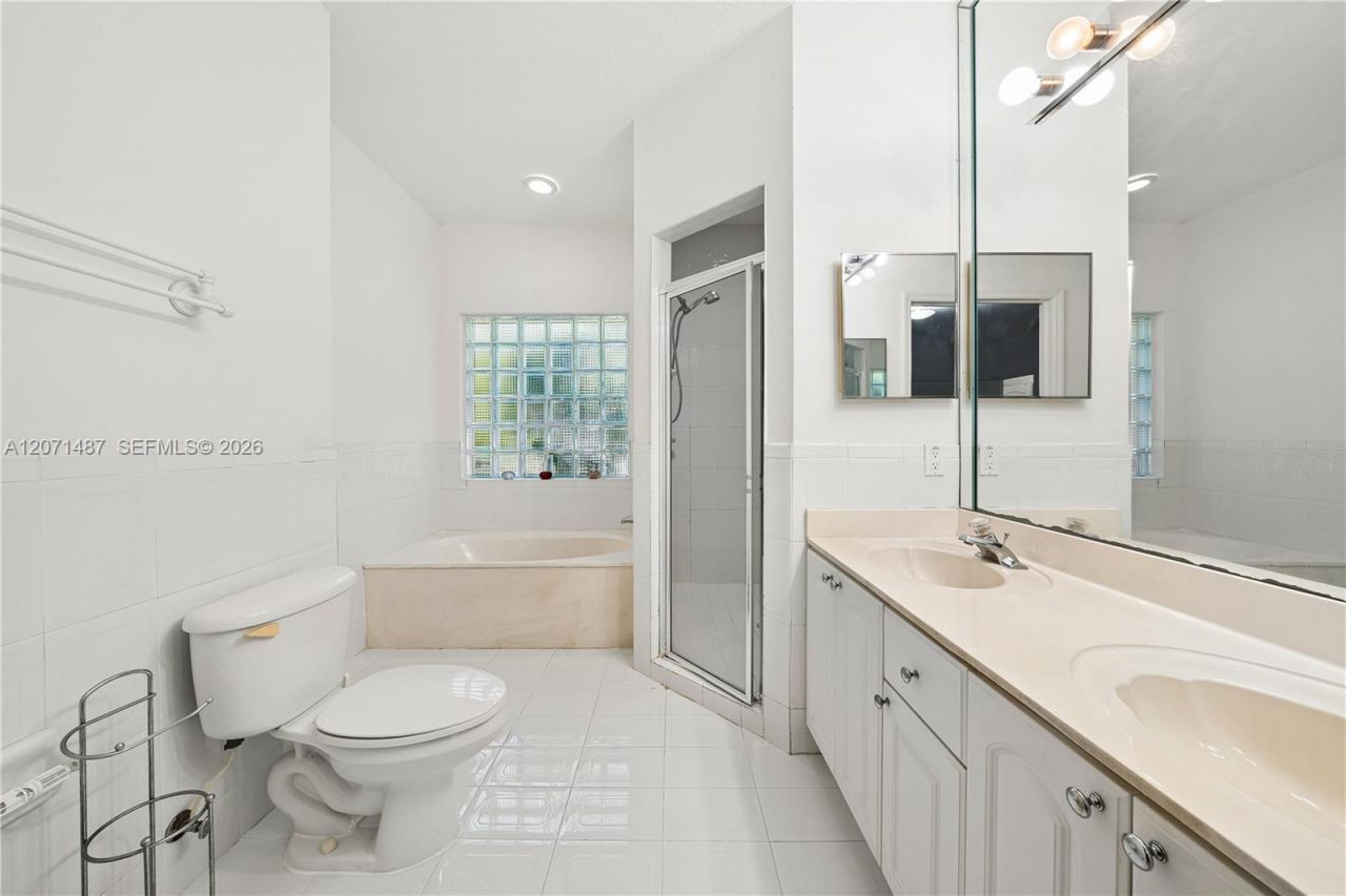 1220 SW 139th Ave, Miami, FL 33184 Photo