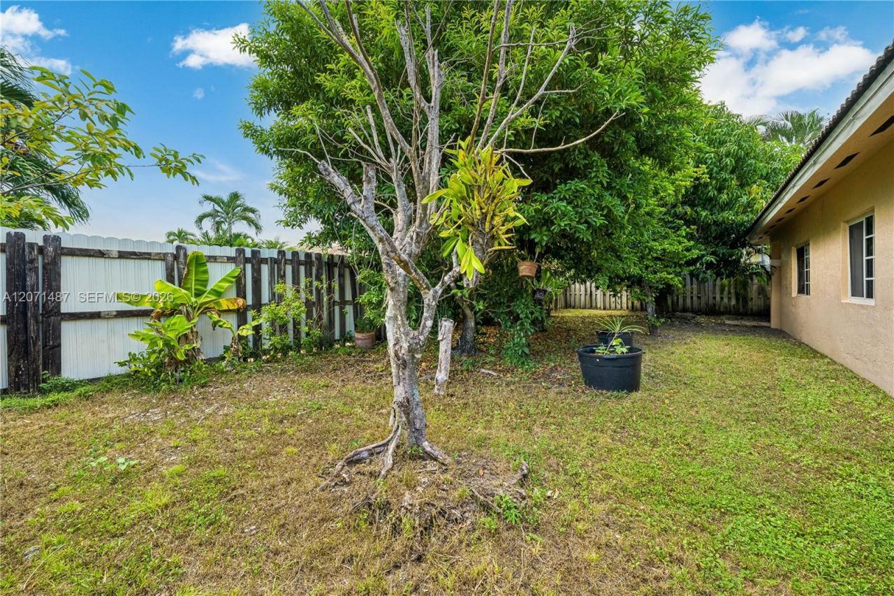1220 SW 139th Ave, Miami, FL 33184 Photo