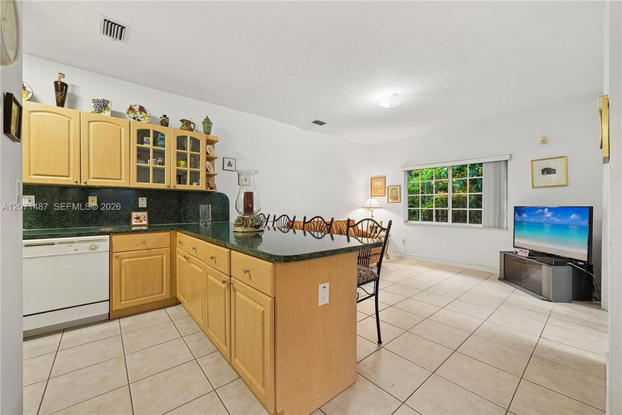 1220 SW 139th Ave, Miami, FL 33184 Photo