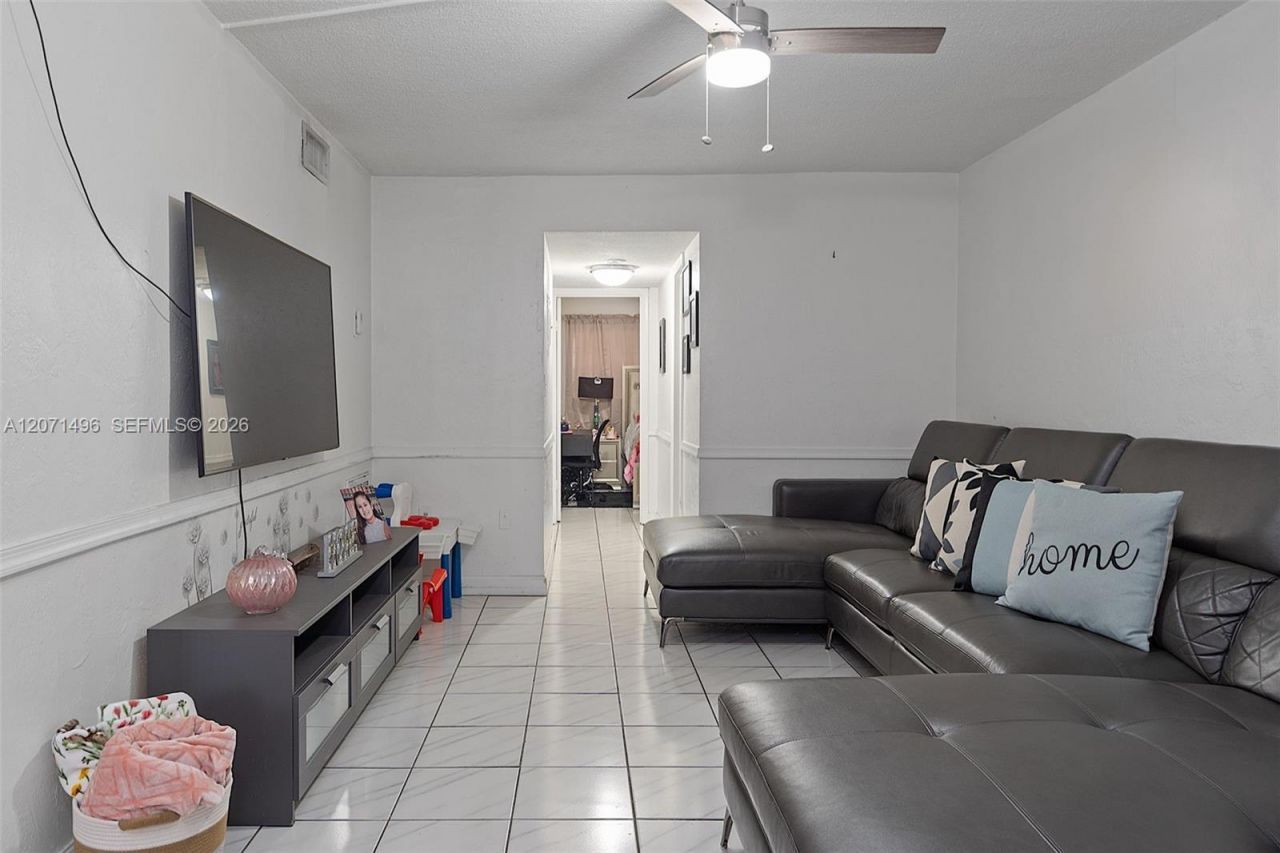 6620 W 2nd Ct, Unit 104, Hialeah, FL 33012 Photo