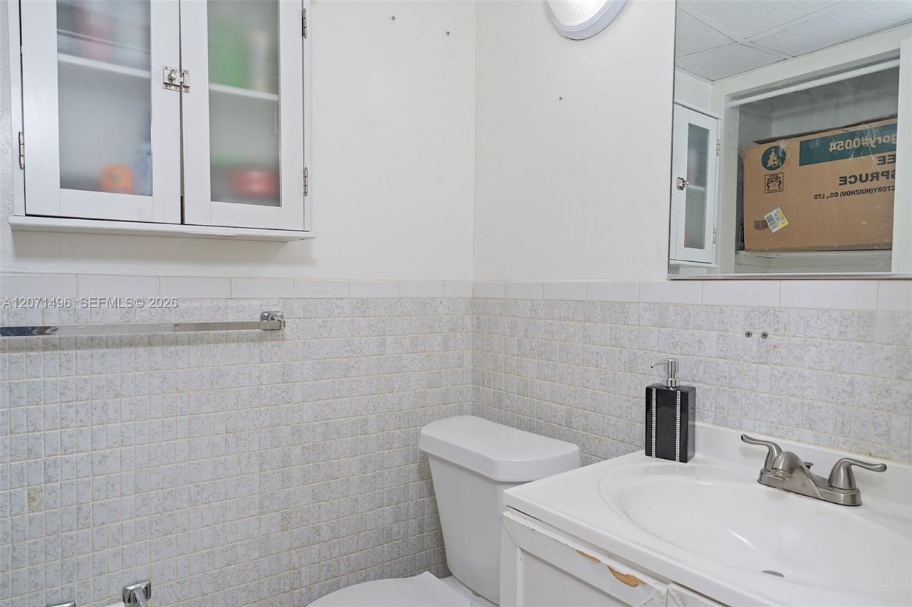 6620 W 2nd Ct, Unit 104, Hialeah, FL 33012 Photo