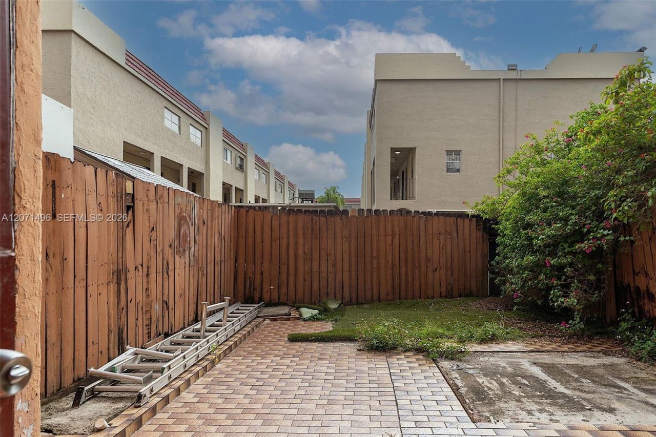 6620 W 2nd Ct, Unit 104, Hialeah, FL 33012 Photo