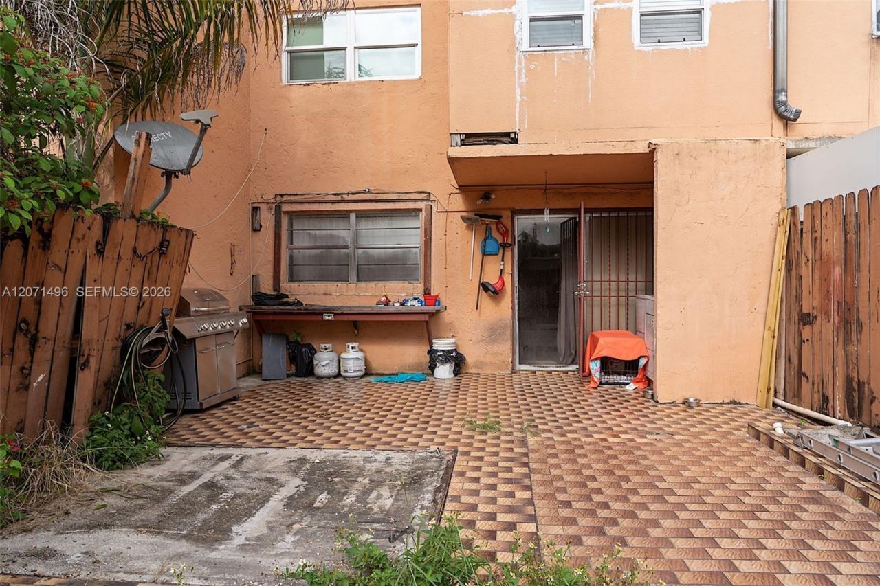 6620 W 2nd Ct, Unit 104, Hialeah, FL 33012 Photo