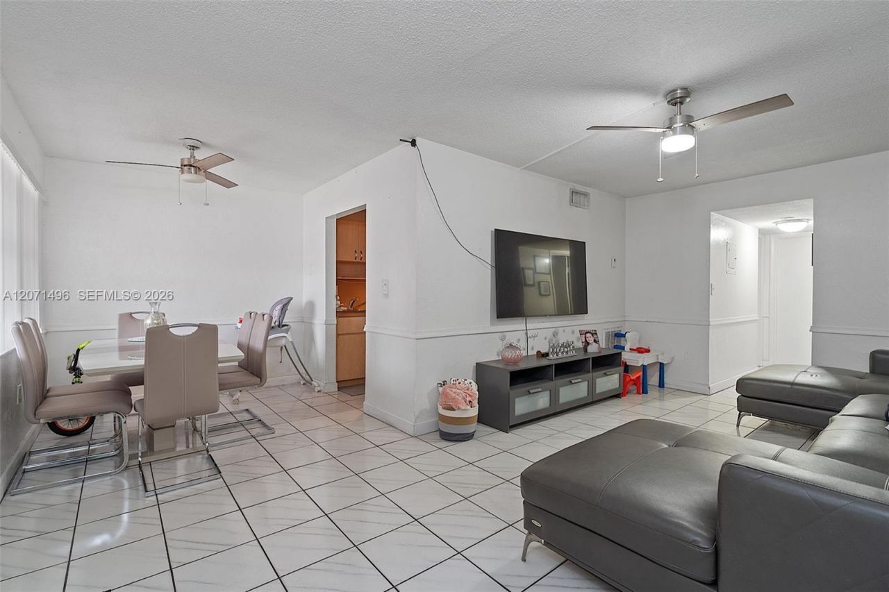 6620 W 2nd Ct, Unit 104, Hialeah, FL 33012 Photo